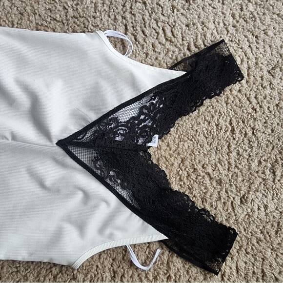 ZARA Trafaluc White Bodysuit with Black Lace Trim NWT Size Small - Picture 3 of 8